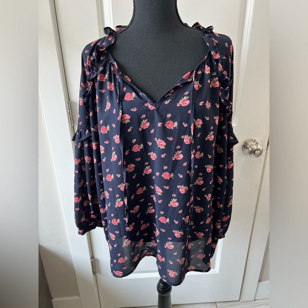 3 Tops Bundle Banana Republic, Caslon and Pleione size Large